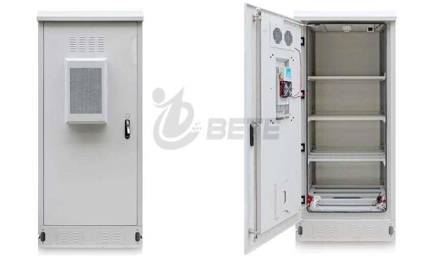 IP55 Ya sea gabinete para exteriores a prueba de gabinete de batería de acero galvanizado 4 Estantes de la batería