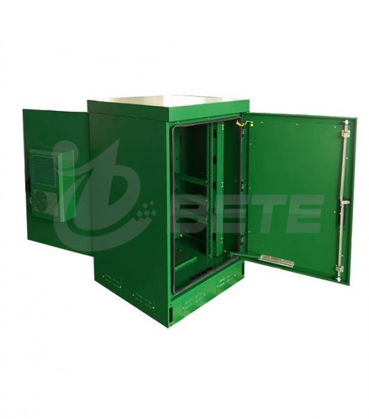 Outdoor Lithium Battery Cabinet Air Conditioner Cooling System Green Color
